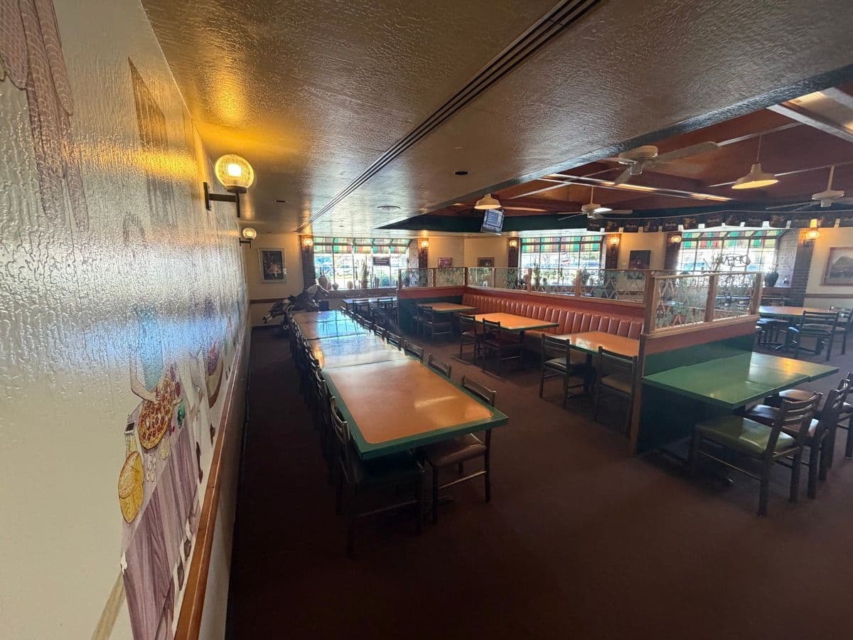 Banquet room at Eddie's Pizza Waterloo Road