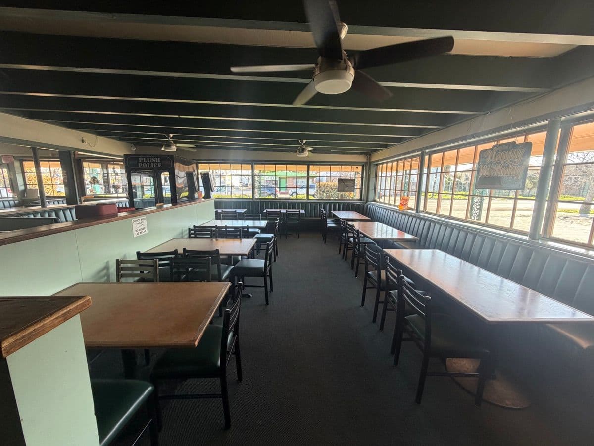 Eddie's Pizza El Dorado Street Party Room location